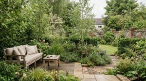 Neighbour-Friendly Garden Screening: Create Privacy Without Blocking Out Your Neighbours